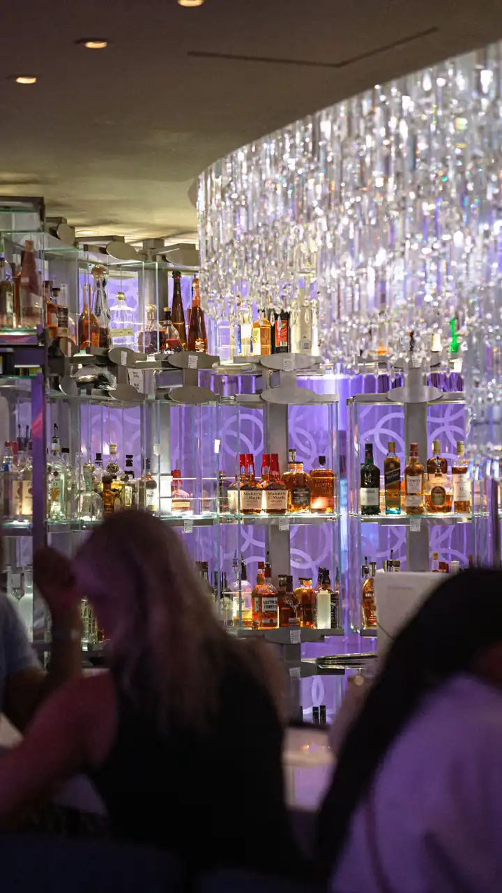 Sophisticated tournament setting with crystal details