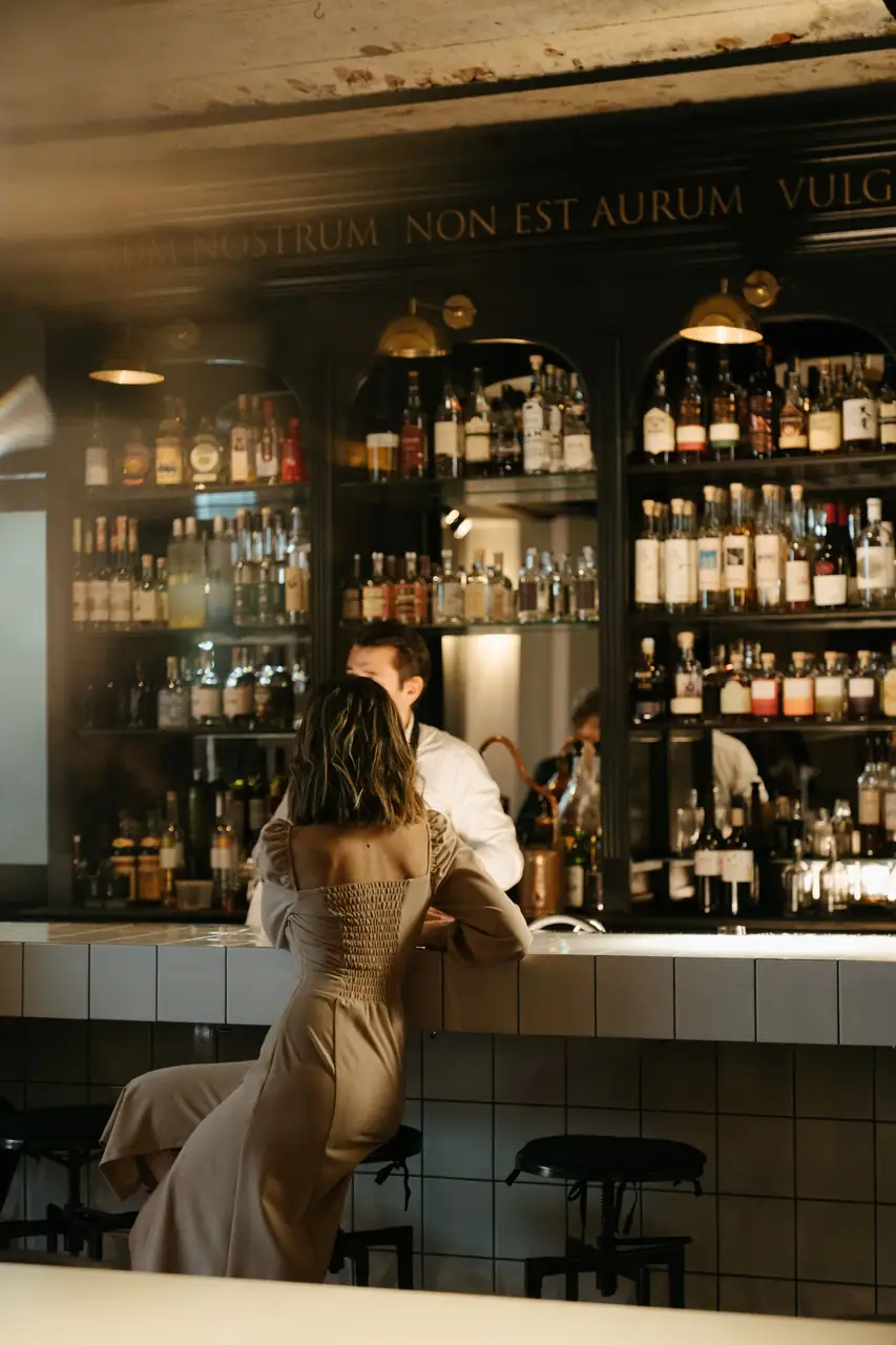 Elegant bar counter